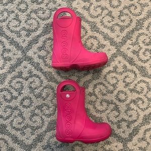 EUC crocs rain boots for girls